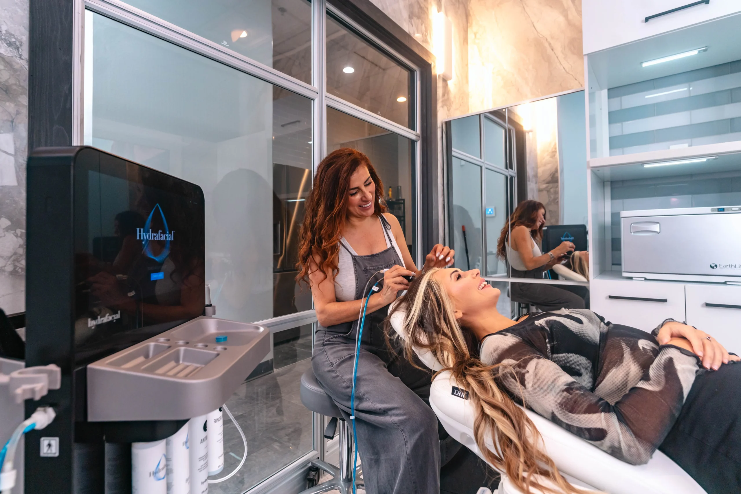 Relaxing facial treatment